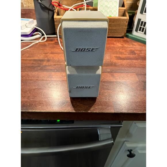 Bose AM5 Acoustimass Swiveling Cube Speaker – White - tested and works - Picture 2 of 9